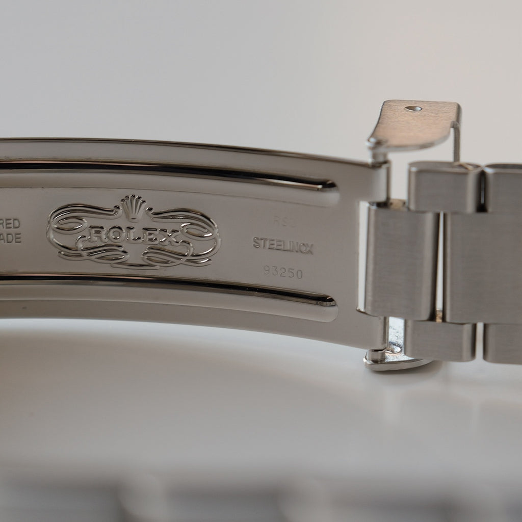 ロレックス/サブマリーナデイト16610/V番/2009年/ルーレット刻印/保証書付き/ROLEX SUBMARINER DATE Ref.16610 2009 with Paper, Box