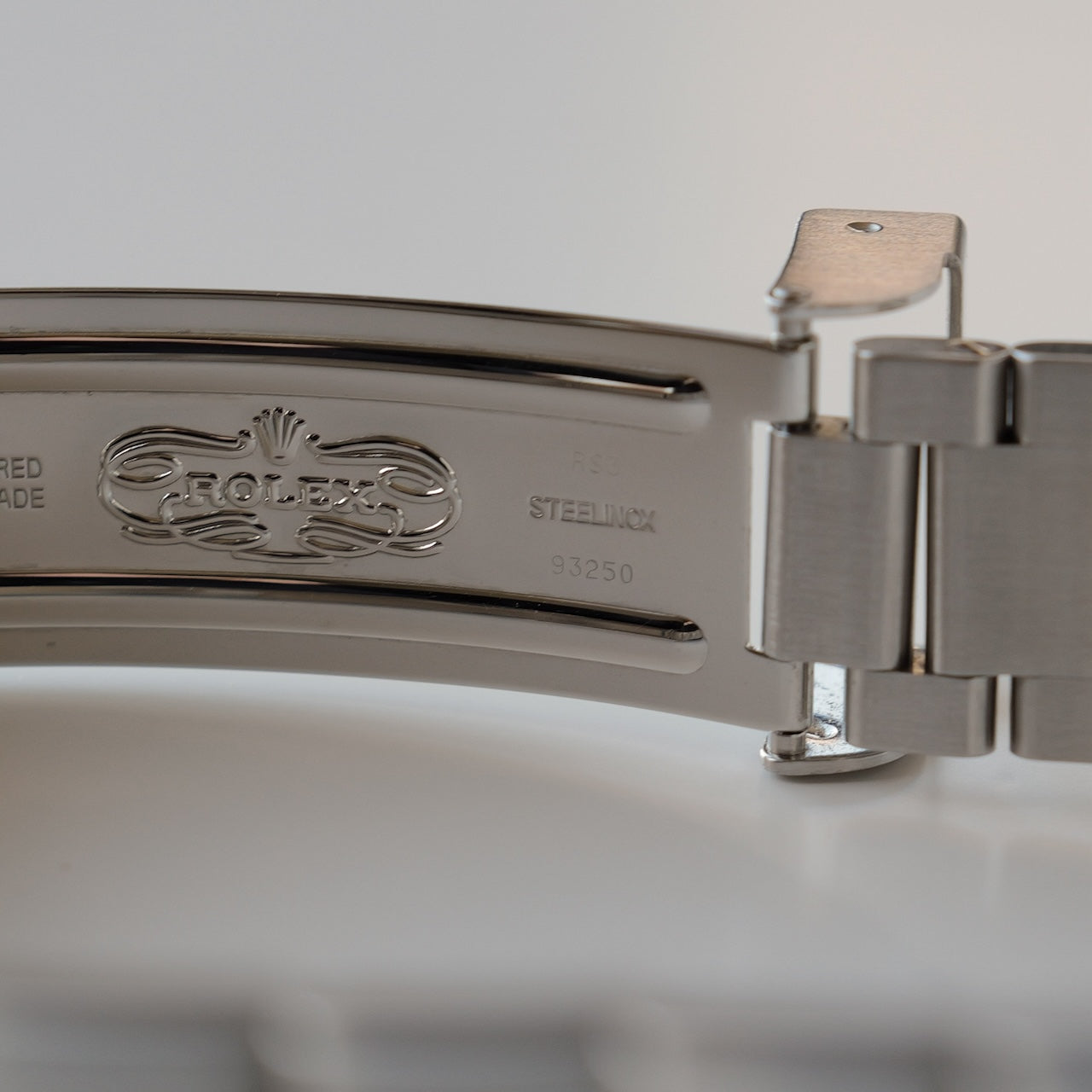 ロレックス/サブマリーナデイト16610/V番/2009年/ルーレット刻印/保証書付き/ROLEX SUBMARINER DATE Ref.16610 2009 with Paper, Box