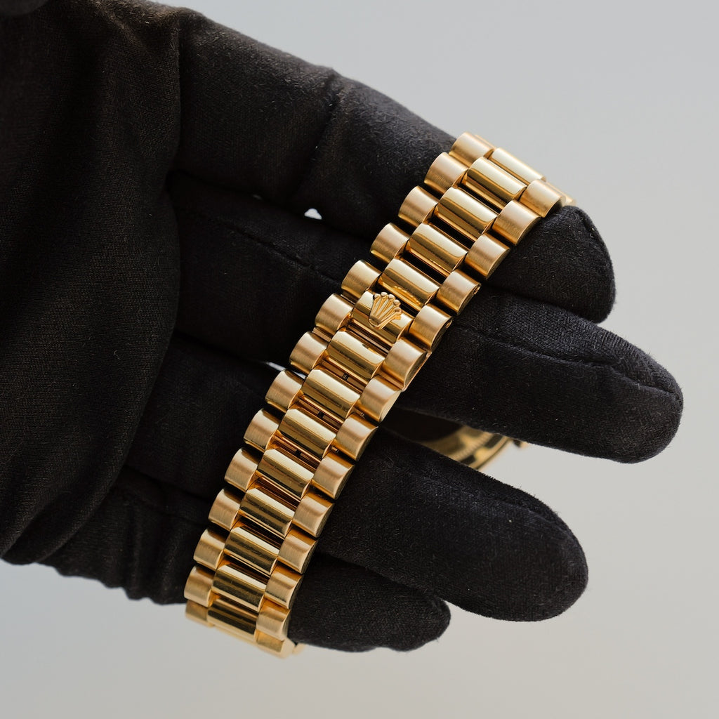 ロレックス/デイデイト36/18238/S番/ローマ数字/18Kイエローゴールド/ROLEX DAY-DATE 36 Ref.18238 18KYG "Roman" 1993 Box and Papers