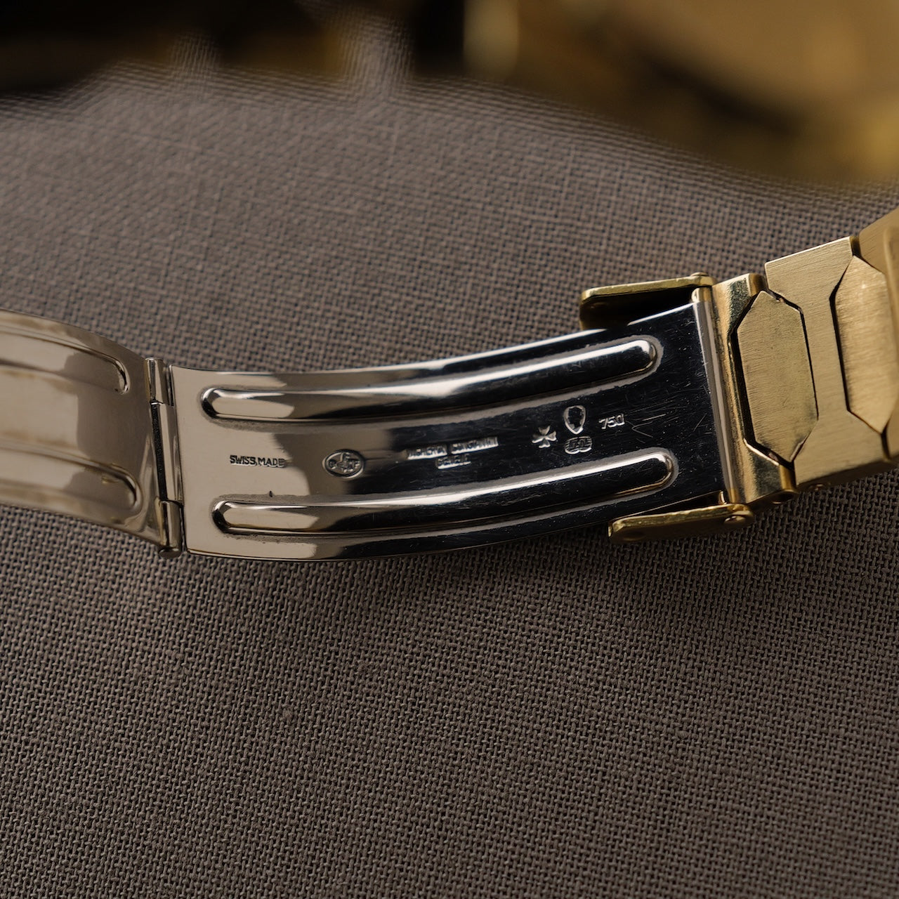 【ON HOLD】ヴァシュロン・コンスタンタン/222/46003/18Kイエローゴールド/1984年/箱付属/VACHERON CONSTANTIN 222 Ref.46003 Midsize 18KYG 1984 with Box