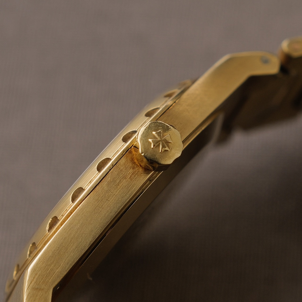 【ON HOLD】ヴァシュロン・コンスタンタン/222/46003/18Kイエローゴールド/1984年/箱付属/VACHERON CONSTANTIN 222 Ref.46003 Midsize 18KYG 1984 with Box