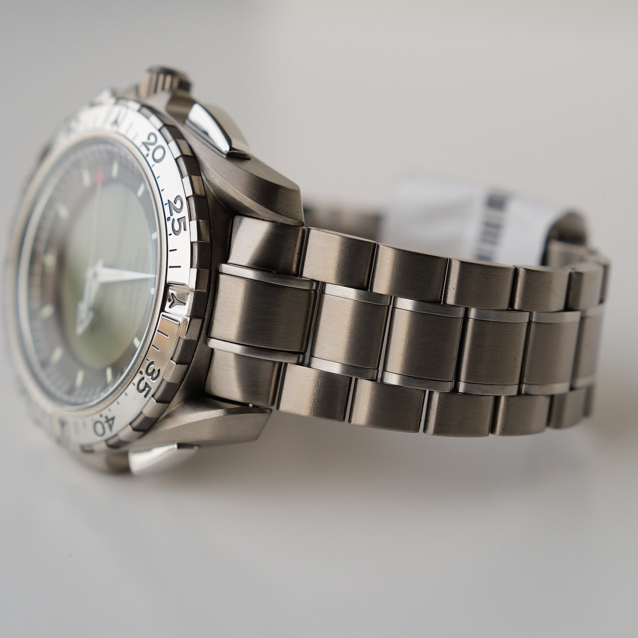 オメガ/スピードマスター/プロフェッショナル/X-33/チタン/初代/OMEGA SPEEDMASTER X-33 1st Gen Ref.3290.50.00 NASA 1998