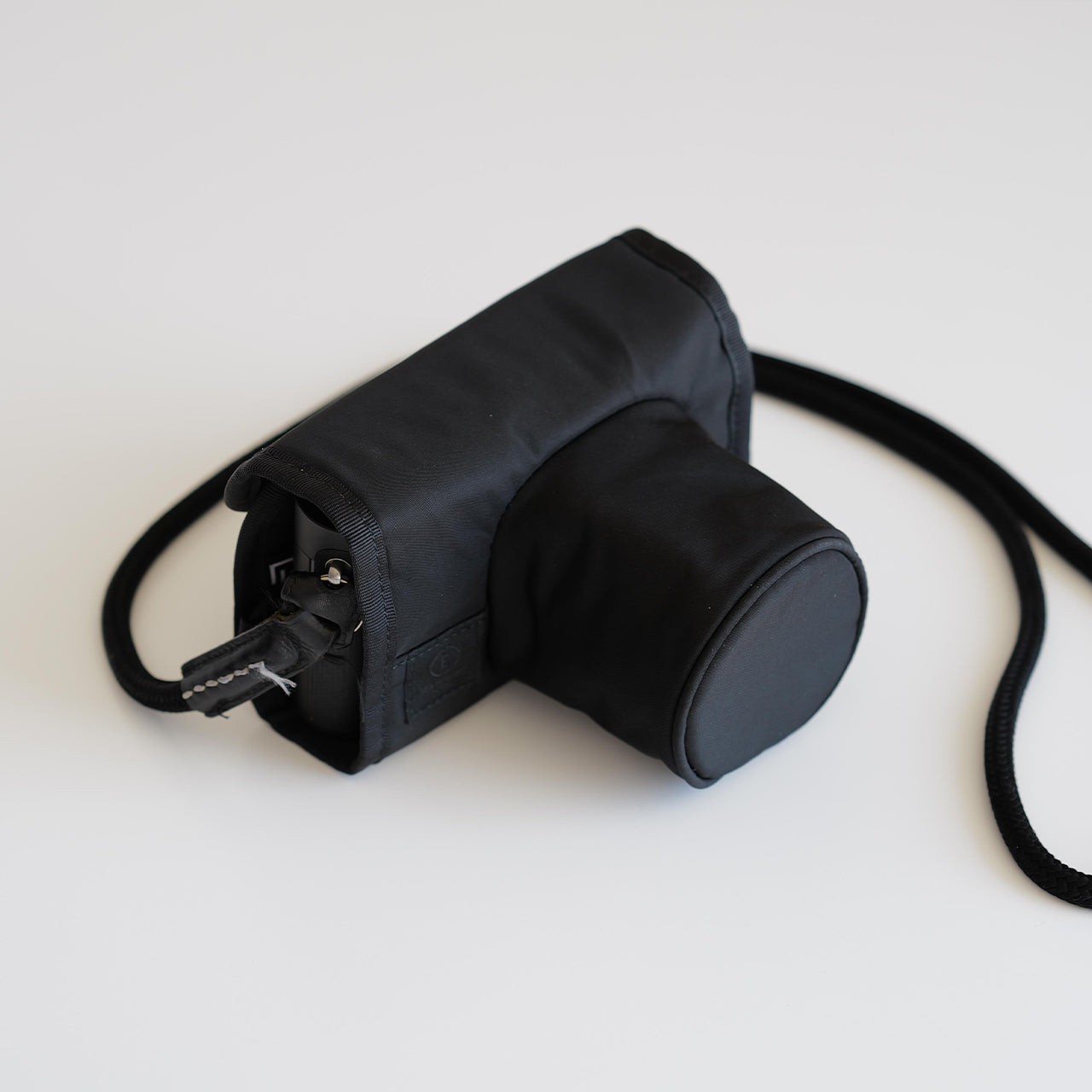【8/1先行予約】RAMIDUS x ENZO SHOP CAMERA CASE FOR LEICA M and LEICA Q with KARABINER