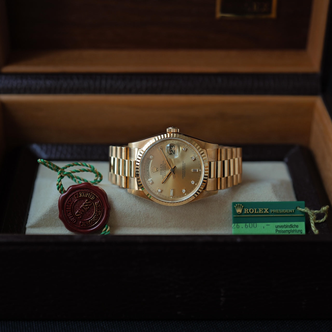 ロレックス/デイデイト18238A/W番/ 10Pダイヤモンド/18Kイエローゴールド/保証書付きフルセット/ROLEX DAY-DATE Ref,18238A "Baguette Diamond" 18K Yellow Gold 1995y Full Set