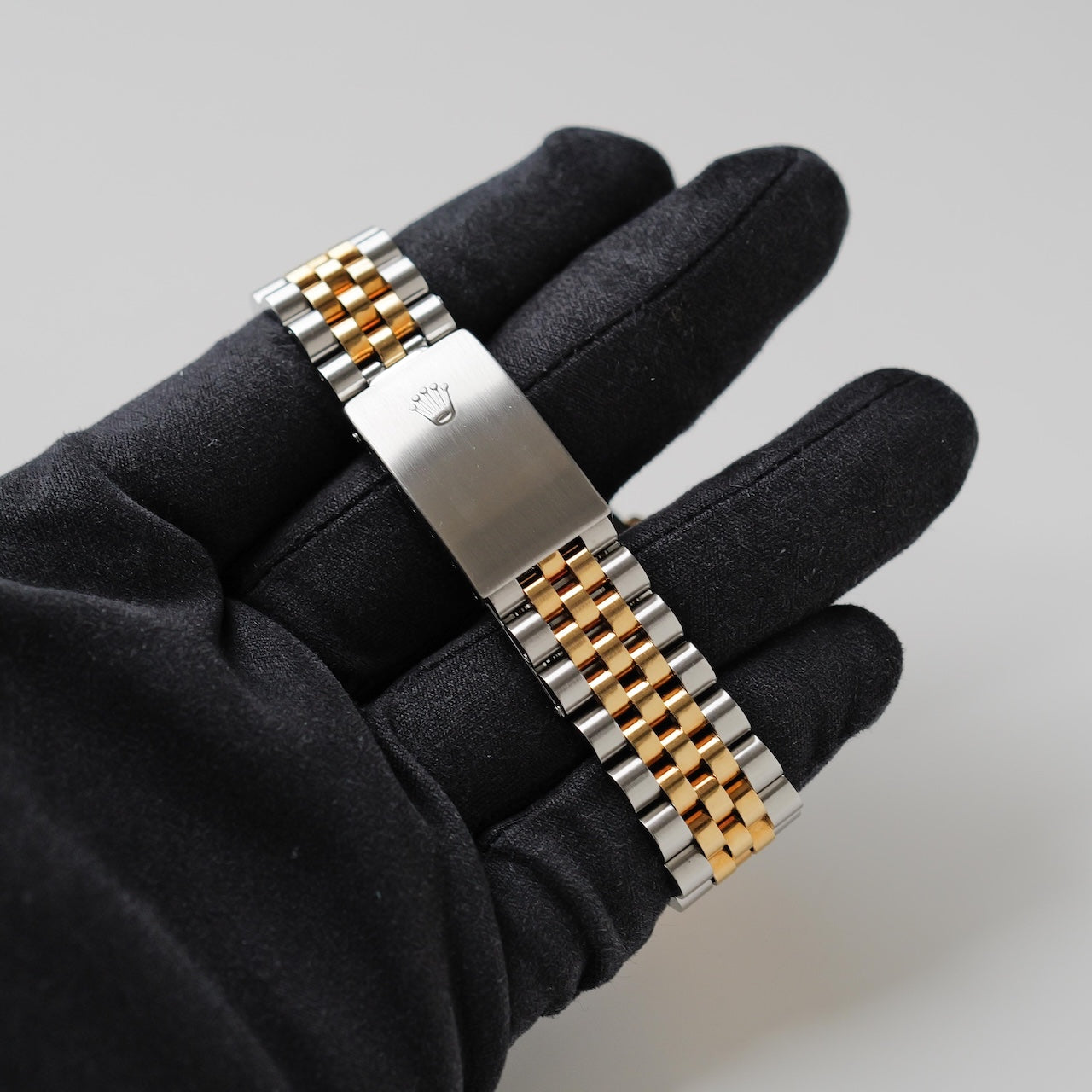 ロレックス/デイトジャスト16233/K番/アイボリーピラミッド/ローマン数字/保証書付きフルセット/ROLEX DATE-JUST Ref.16233 "IVORY PYRAMID" 2001y Full Set