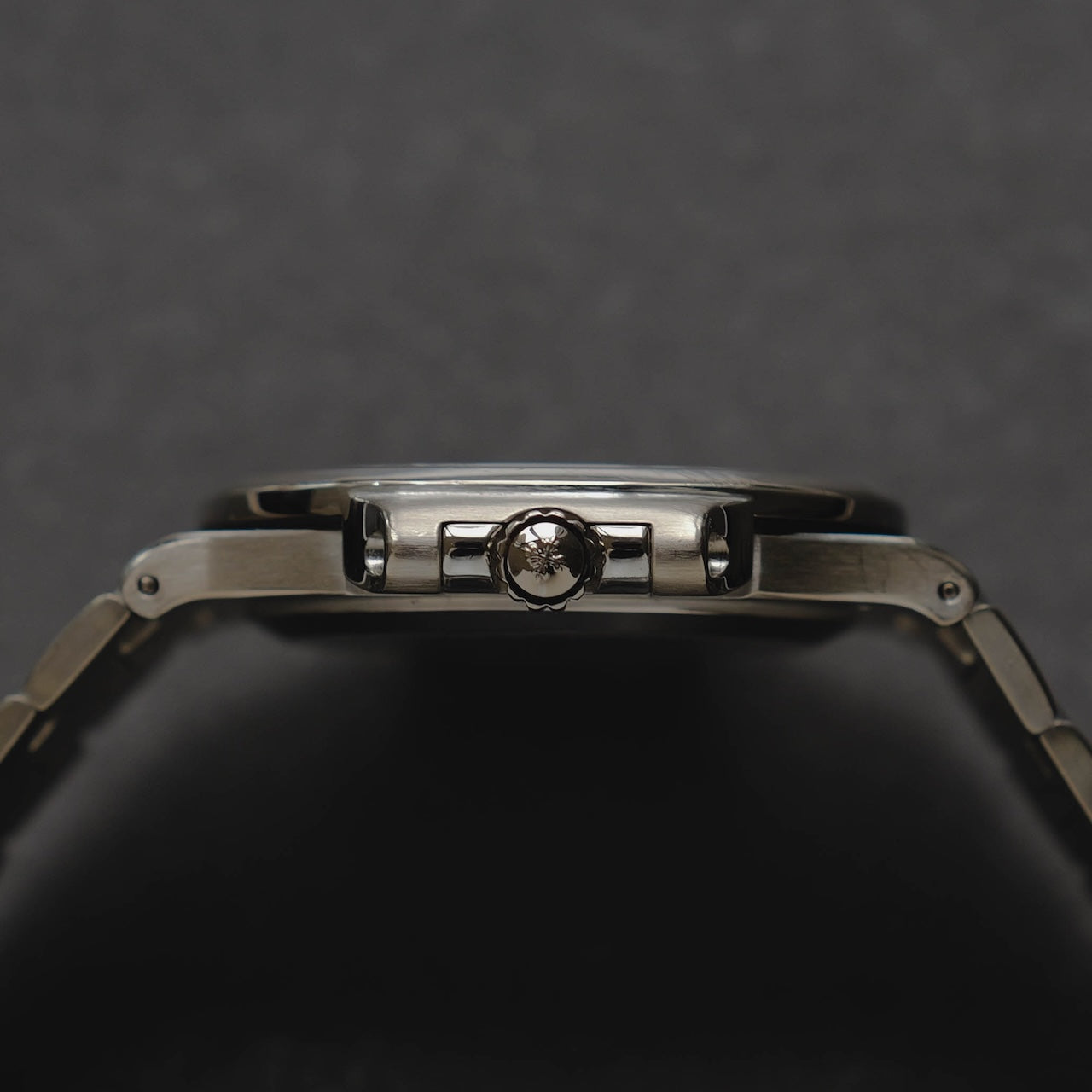 パテック・フィリップ/3800/1G-011/ブルーグレー/18Kホワイトゴールド/箱・アーカイブ付属/PATEK PHILIPPE NAUTILUS REF.3800/1G-011 "Blue Grey" 18K White Gold 1991 with Box and Archive