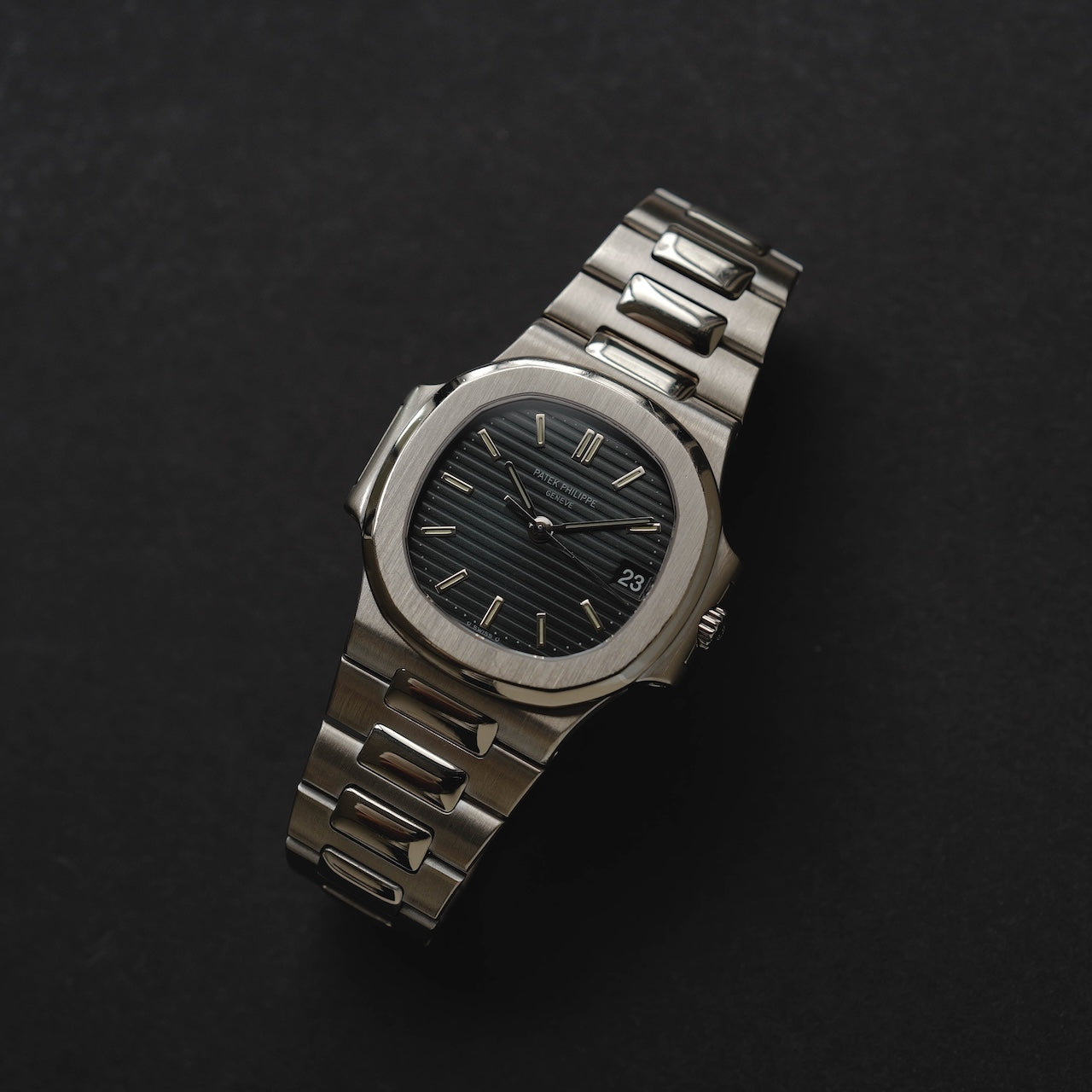 パテック・フィリップ/3800/1G-011/ブルーグレー/18Kホワイトゴールド/箱・アーカイブ付属/PATEK PHILIPPE NAUTILUS REF.3800/1G-011 "Blue Grey" 18K White Gold 1991 with Box and Archive