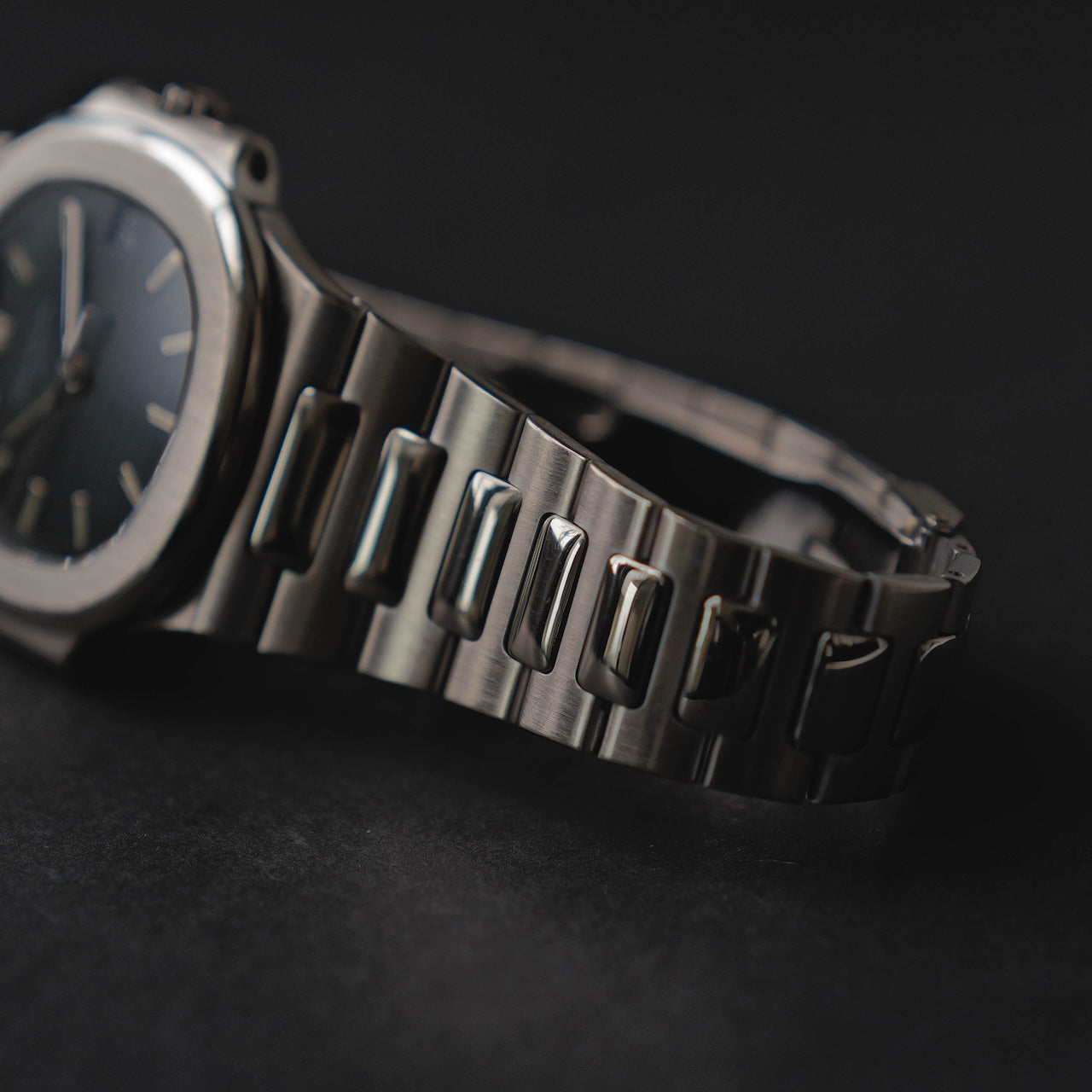 パテック・フィリップ/3800/1G-011/ブルーグレー/18Kホワイトゴールド/箱・アーカイブ付属/PATEK PHILIPPE NAUTILUS REF.3800/1G-011 "Blue Grey" 18K White Gold 1991 with Box and Archive