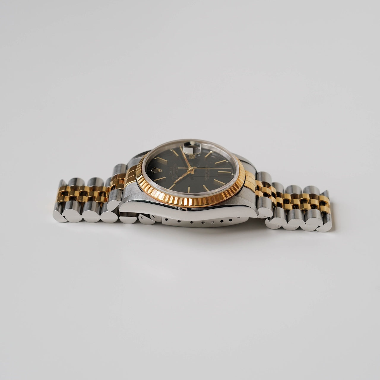 ロレックス/デイトジャスト16233/ブラックダイヤル/18Kイエローゴールド/ブヘラ保証書付き/ROLEX DATE-JUST REF.16233 18KYG "BLACK" with Paper Bucherer 1994y
