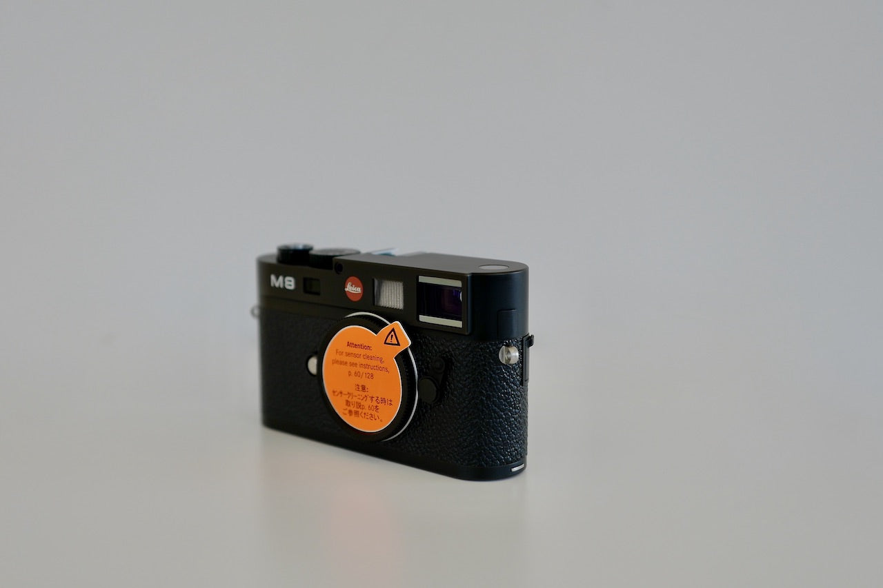 LEICA M8 full set with box and guarantee etc,