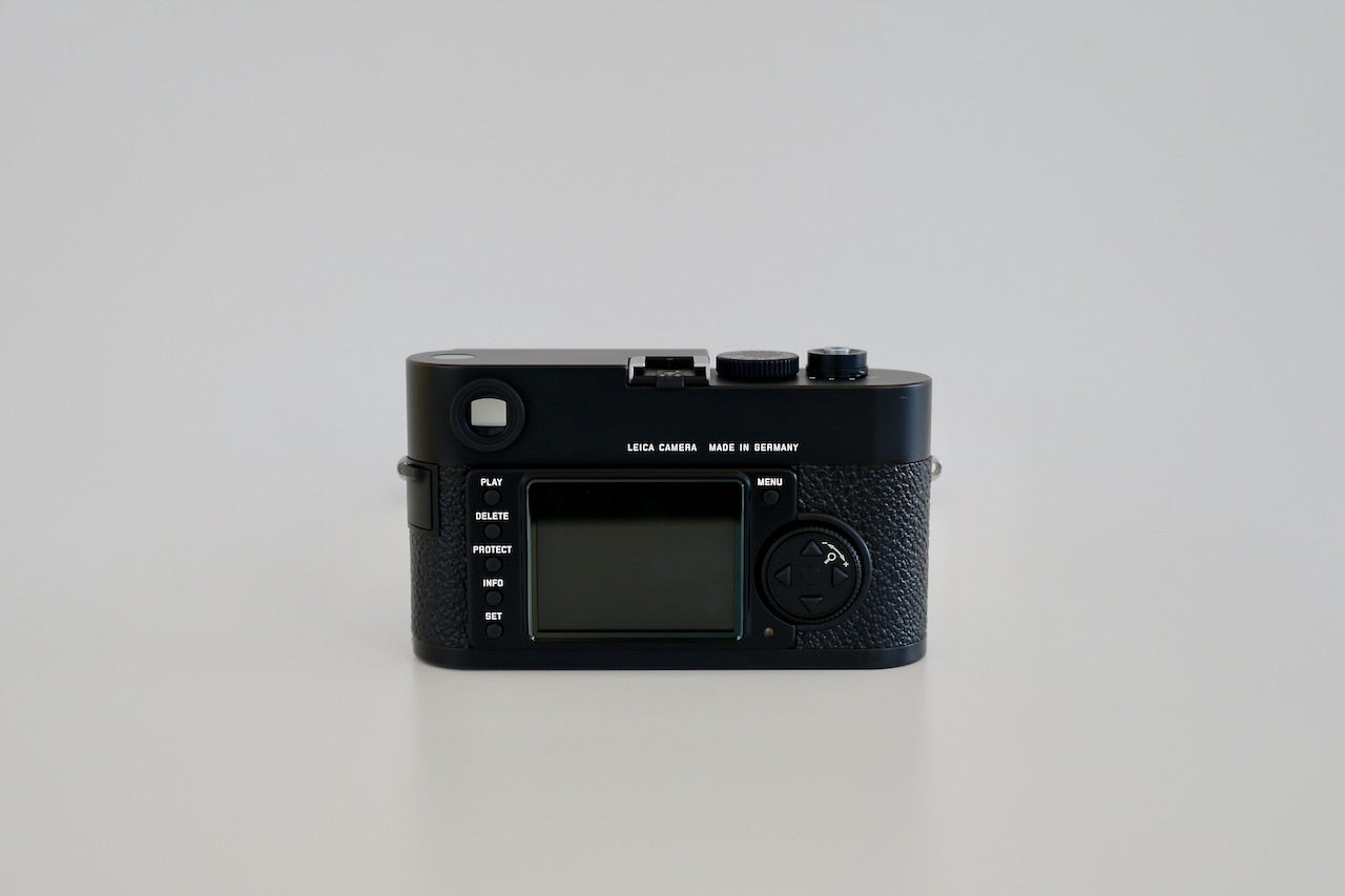 LEICA M8 full set with box and guarantee etc,