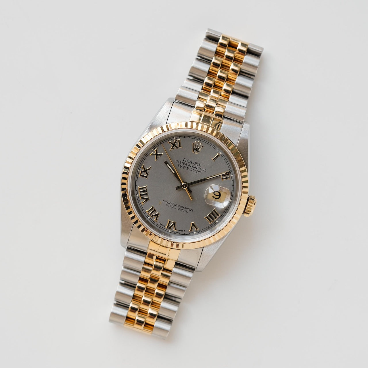 ロレックス/デイトジャスト/X番/グレー ローマンダイヤル/箱・保証書付フルセット/ROLEX DATE-JUST REF.16233 18KYG “GREY ROMAN” 1991y with Box and Paper