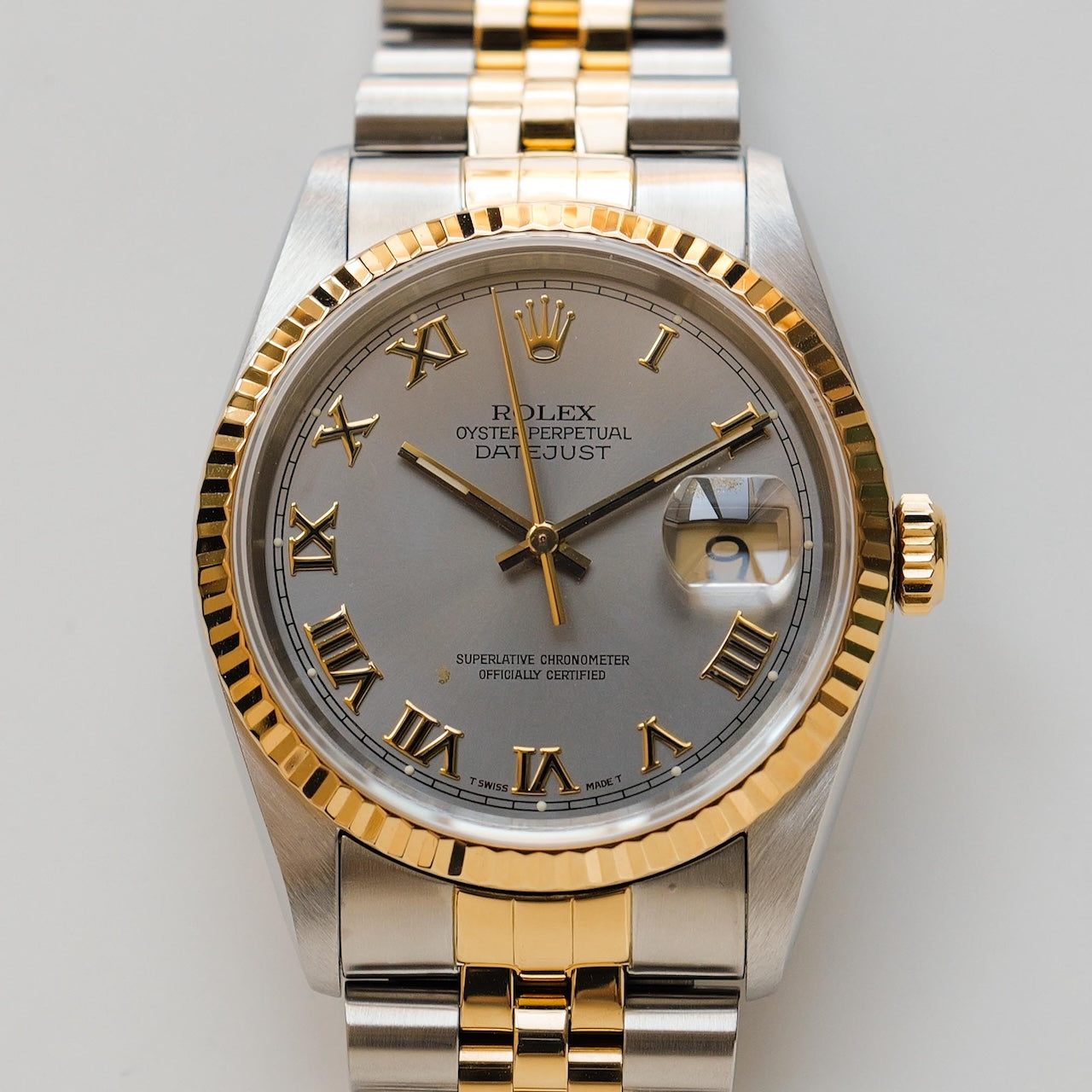 ロレックス/デイトジャスト/X番/グレー ローマンダイヤル/箱・保証書付フルセット/ROLEX DATE-JUST REF.16233 18KYG “GREY ROMAN” 1991y with Box and Paper