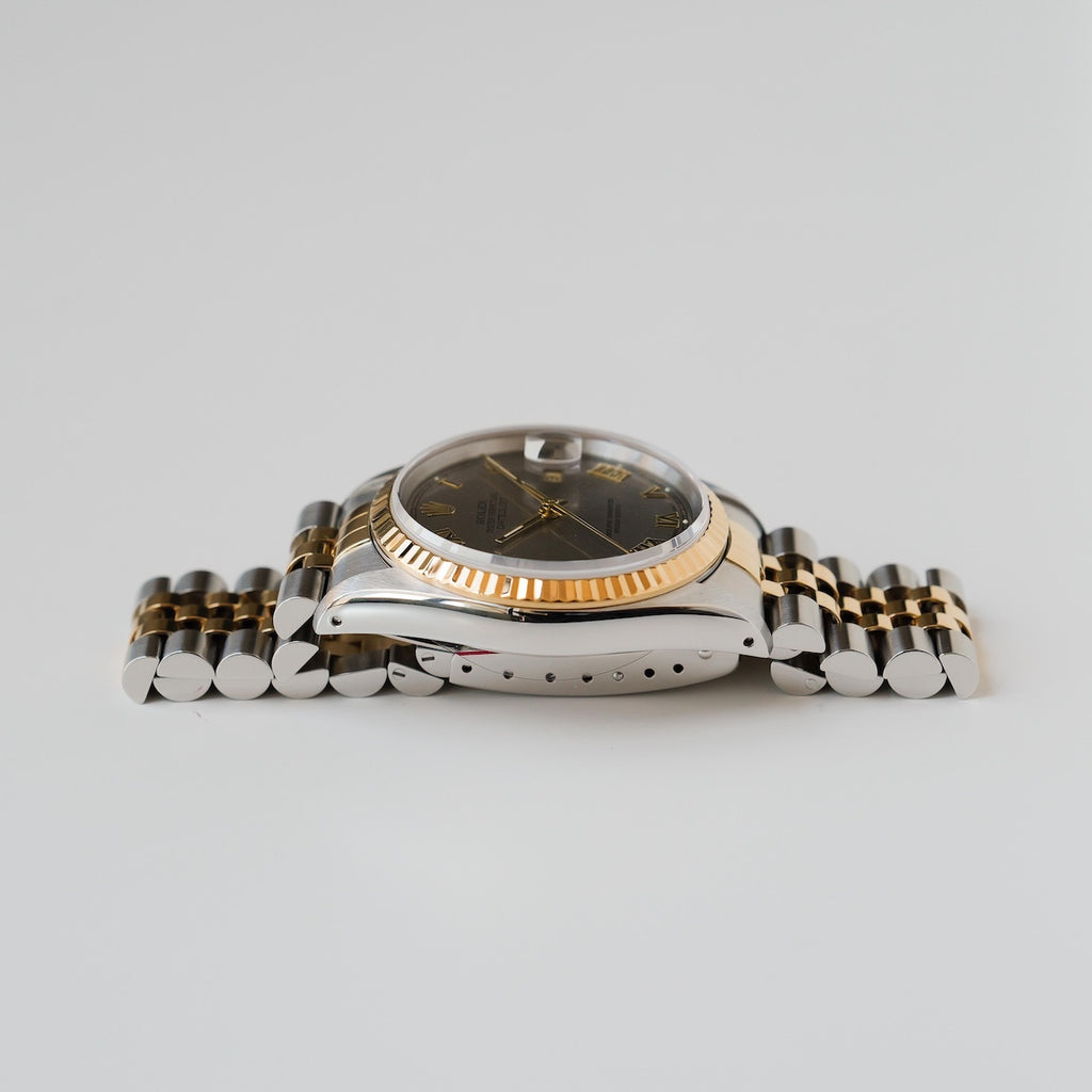 ロレックス/デイトジャスト/X番/グレー ローマンダイヤル/箱・保証書付フルセット/ROLEX DATE-JUST REF.16233 18KYG “GREY ROMAN” 1991y with Box and Paper