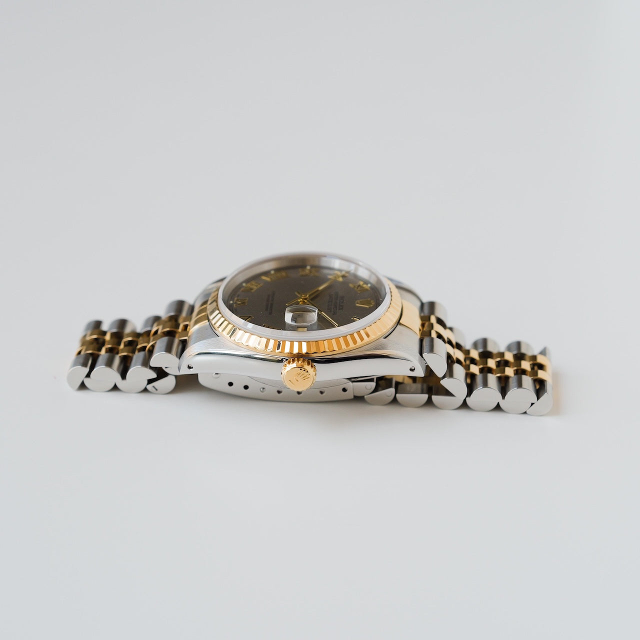 ロレックス/デイトジャスト/X番/グレー ローマンダイヤル/箱・保証書付フルセット/ROLEX DATE-JUST REF.16233 18KYG “GREY ROMAN” 1991y with Box and Paper