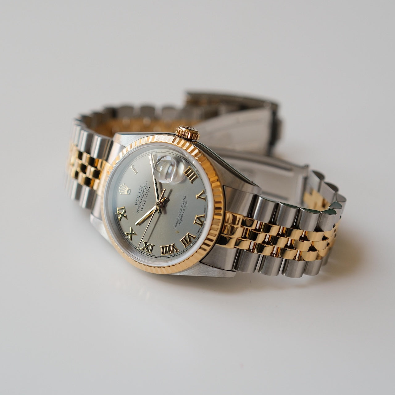 ロレックス/デイトジャスト/X番/グレー ローマンダイヤル/箱・保証書付フルセット/ROLEX DATE-JUST REF.16233 18KYG “GREY ROMAN” 1991y with Box and Paper