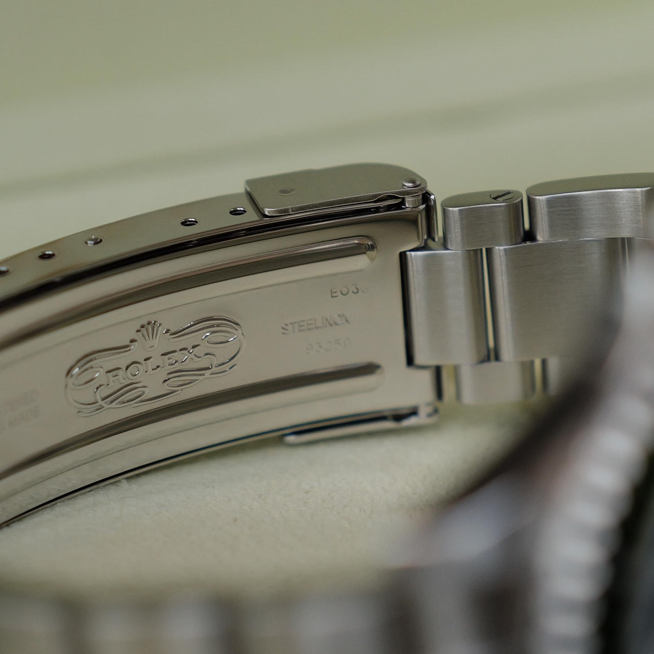 ロレックス/サブマリーナーデイト16610LV/Z番/グリーンサブ/保証書付フルセット/ROLEX SUBMARINER DATE REF.16610LV “KERMIT” Z-Serial 2006-07Y FULL SET