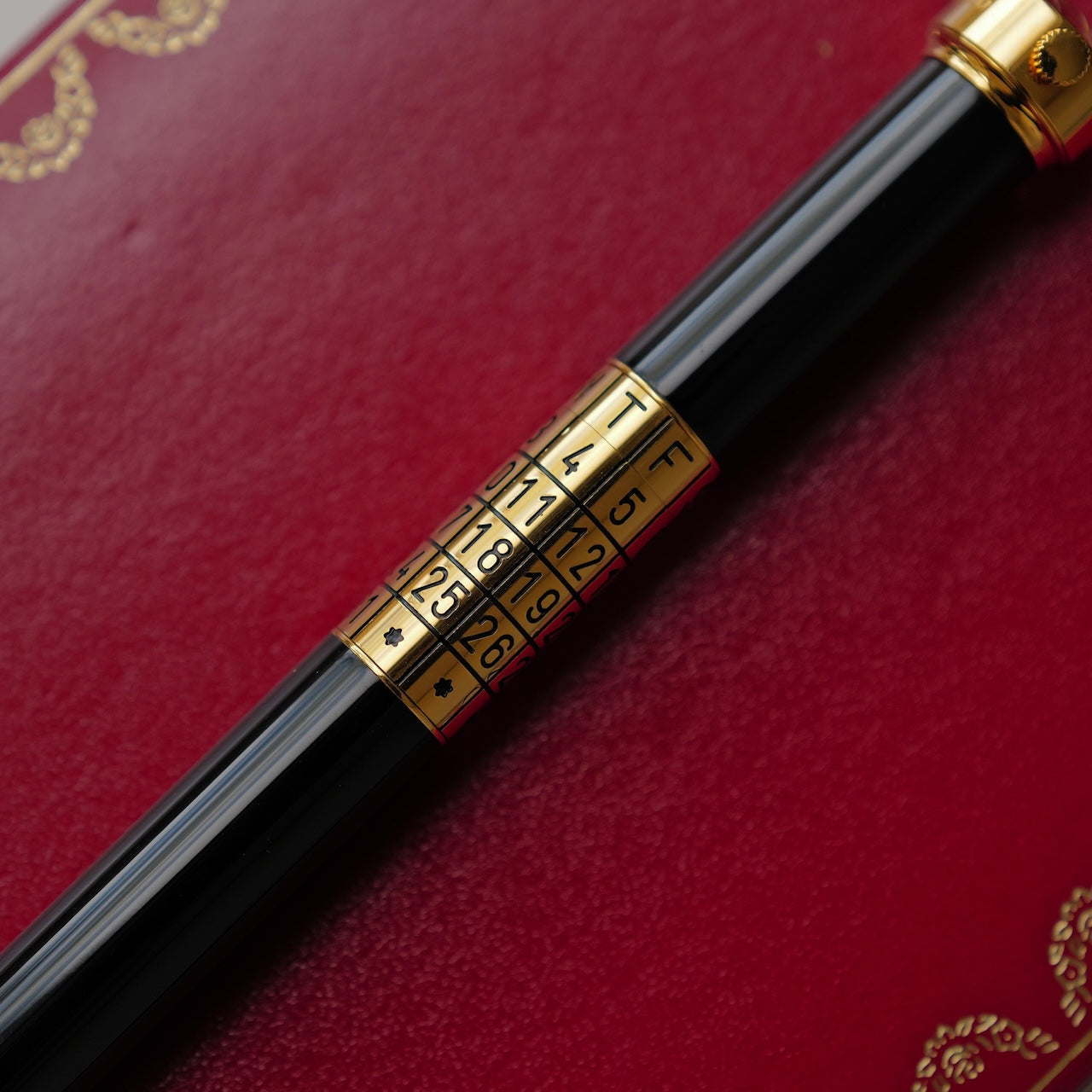 カルティエ/ペンシル/ウォッチ/カレンダー/2000年記念/エディション2000本/CARTIER PENCIL CALENDAR WATCH 2000 Year Anniversary 2000 piece Limited Edition