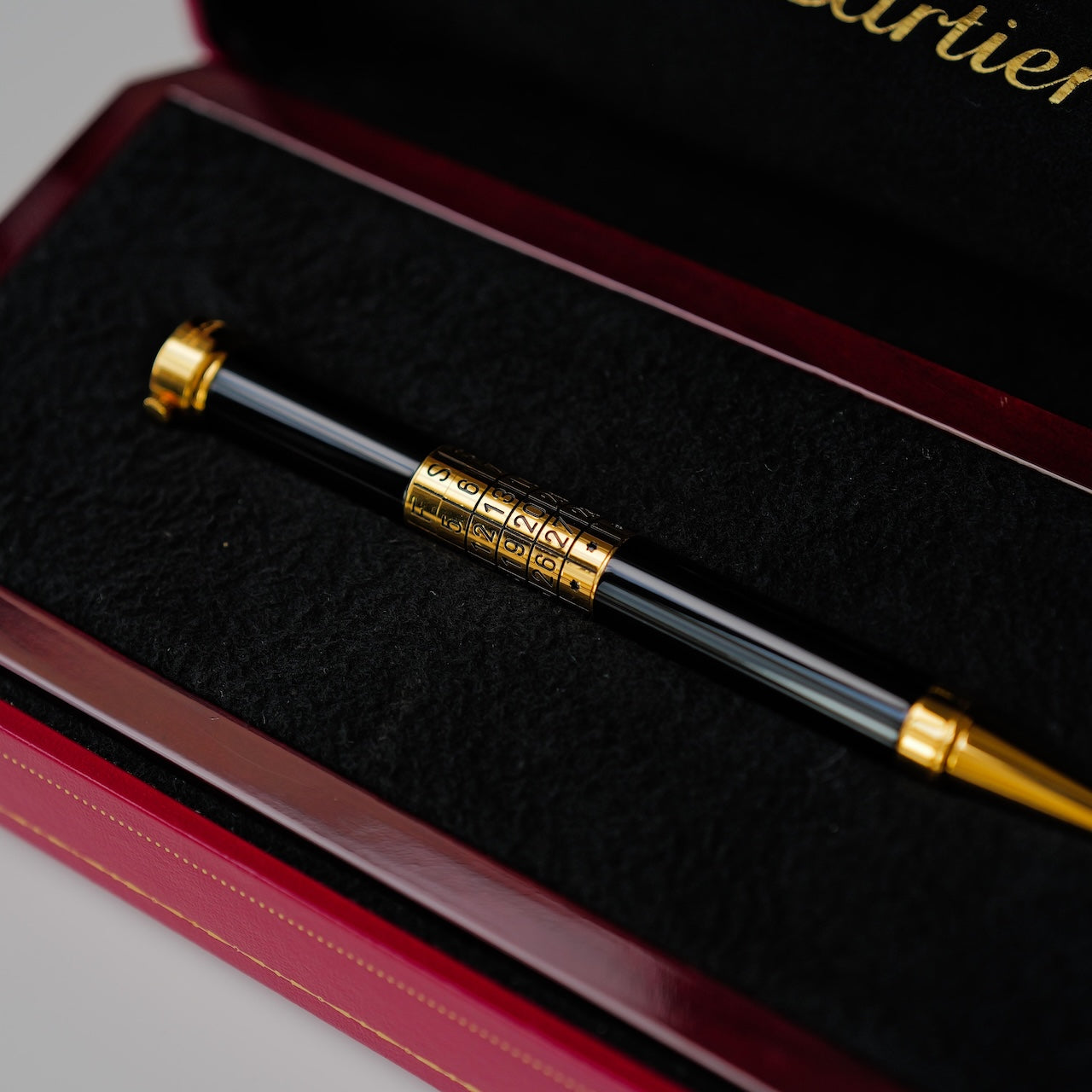 カルティエ/ペンシル/ウォッチ/カレンダー/2000年記念/エディション2000本/CARTIER PENCIL CALENDAR WATCH 2000 Year Anniversary 2000 piece Limited Edition