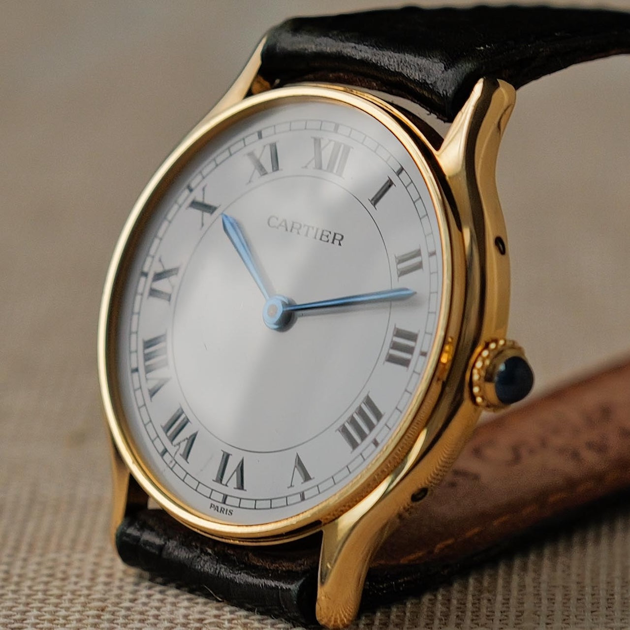 カルティエ/リヴィエラLM/10713/パリ表記/ホワイトローマン/18Kイエローゴールド/CARTIER RIVIERA LM REF.10713 "PARIS" White Roman Dial 18KYG 1970s