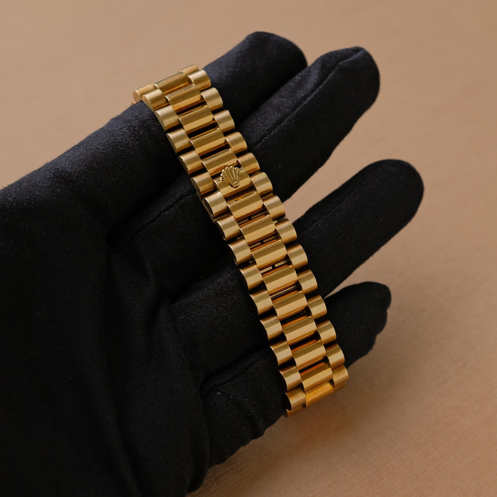 ロレックス/デイデイト18388A/S番/ベゼルラグダイヤ/18Kイエローゴールド/ROLEX DAY-DATE Ref.18388A "Diamonds Lug and Bezel" S-Serial 18KYG 1993-94y