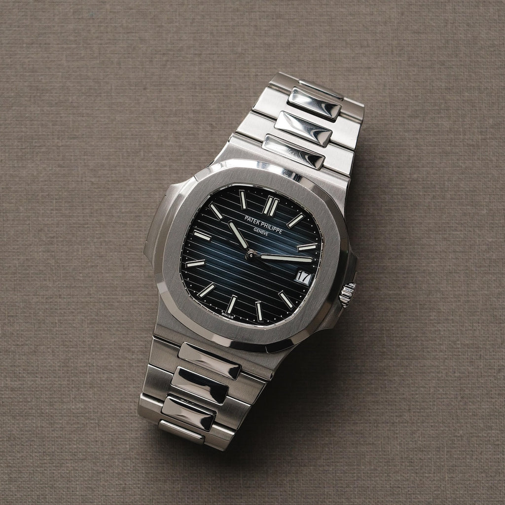 パテック・フィリップ/ノーチラス5711/1A-010/ジャンボ/ステンレス/ブルーグレー文字盤/フルセット/PATEK PHILIPPE Nautilus "Jumbo" Ref.5711/1A-010 Blue-Grey Dial Full Set