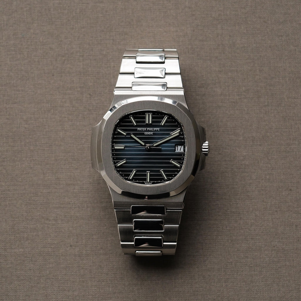 パテック・フィリップ/ノーチラス5711/1A-010/ジャンボ/ステンレス/ブルーグレー文字盤/フルセット/PATEK PHILIPPE Nautilus "Jumbo" Ref.5711/1A-010 Blue-Grey Dial Full Set