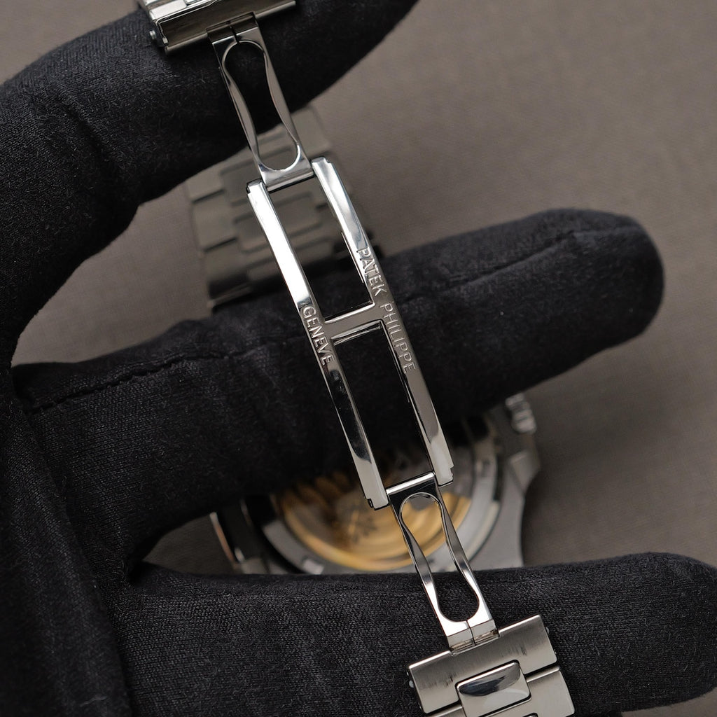 パテック・フィリップ/ノーチラス5711/1A-010/ジャンボ/ステンレス/ブルーグレー文字盤/フルセット/PATEK PHILIPPE Nautilus "Jumbo" Ref.5711/1A-010 Blue-Grey Dial Full Set