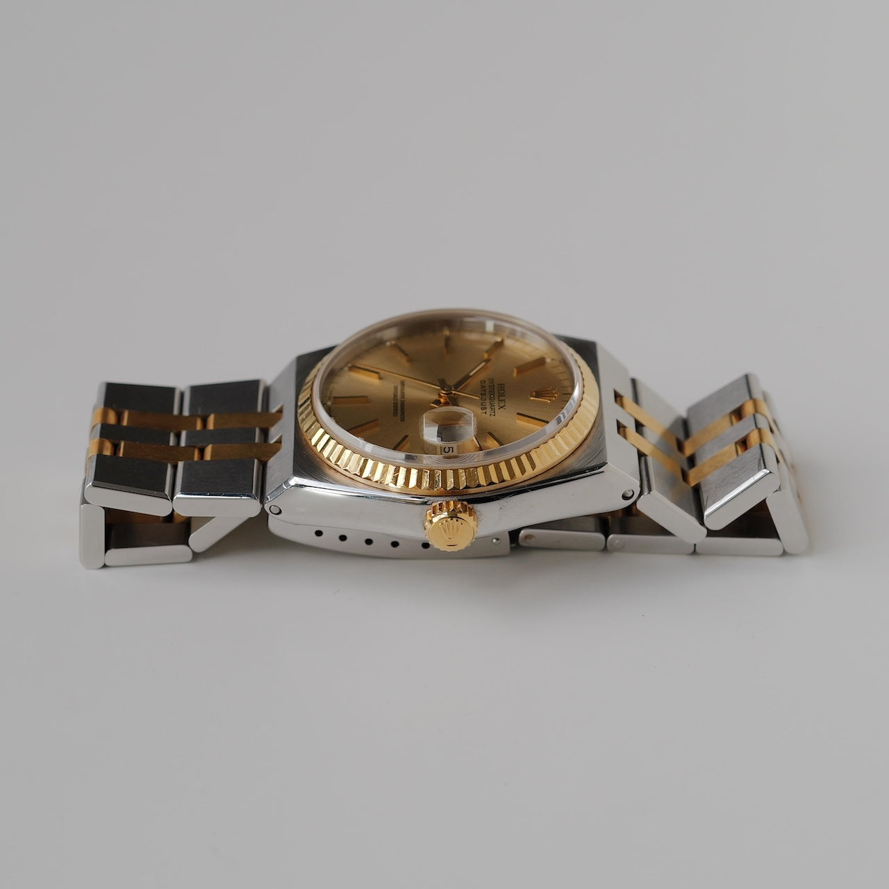 ロレックス/デイトジャスト オイスタークォーツ/17013/N番/18Kイエローゴールド/箱・国際保証書付き/ROLEX DATE-JUST OYSTER-QUARTZ REF.17013 18KYG with Paper and Box 1991Y