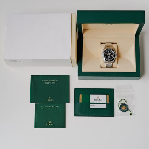 ロレックス/サブマリーナーデイト116610/ランダム品番/最終年ギャラ/保証書付きフルセット/2020年/ROLEX SUBMARINER DATE REF.116610LN Full Set 2020Y