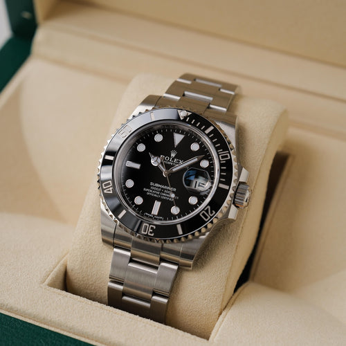 ロレックス/サブマリーナーデイト116610/ランダム品番/最終年ギャラ/保証書付きフルセット/2020年/ROLEX SUBMARINER DATE REF.116610LN Full Set 2020Y