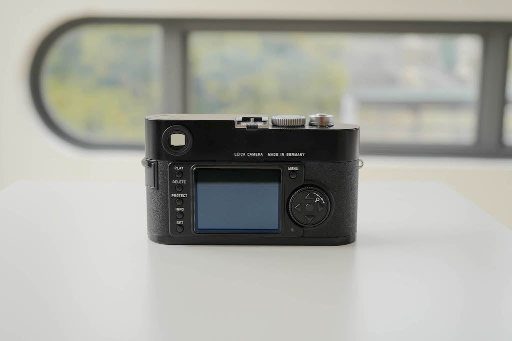 LEICA M8 BLACK PAINT "PANDA" Model