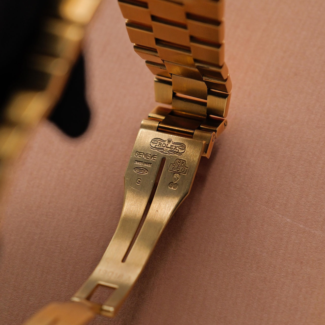 ロレックス/デイデイト オイスタークォーツ/19018N/18Kイエローゴールド/箱・国際保証書付き/ROLEX DAY-DATE OYSTER-QUARTZ REF.19018N 18KYG with Paper and Box 1986Y