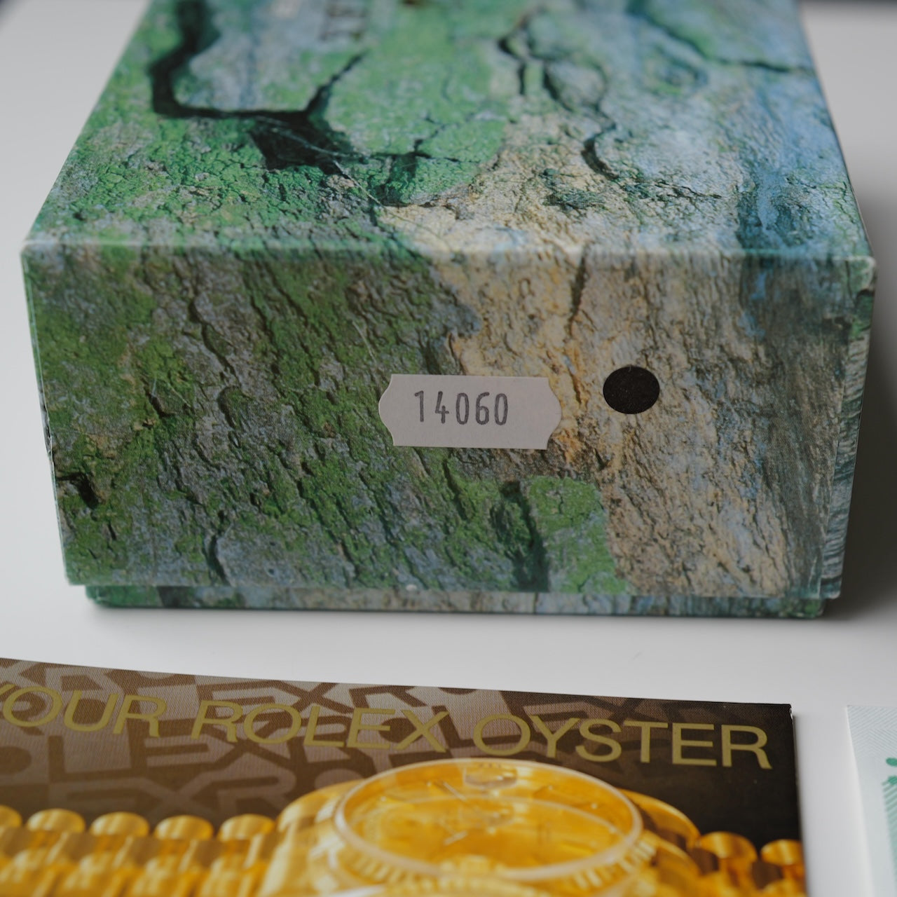 ロレックス/サブマリーナー14060/U番/2ライン/オールトリチウム/箱・保証書付き/ROLEX SUBMARINER REF.14060 "2-Line" All Tritium 1997-98Y with Box and Paper