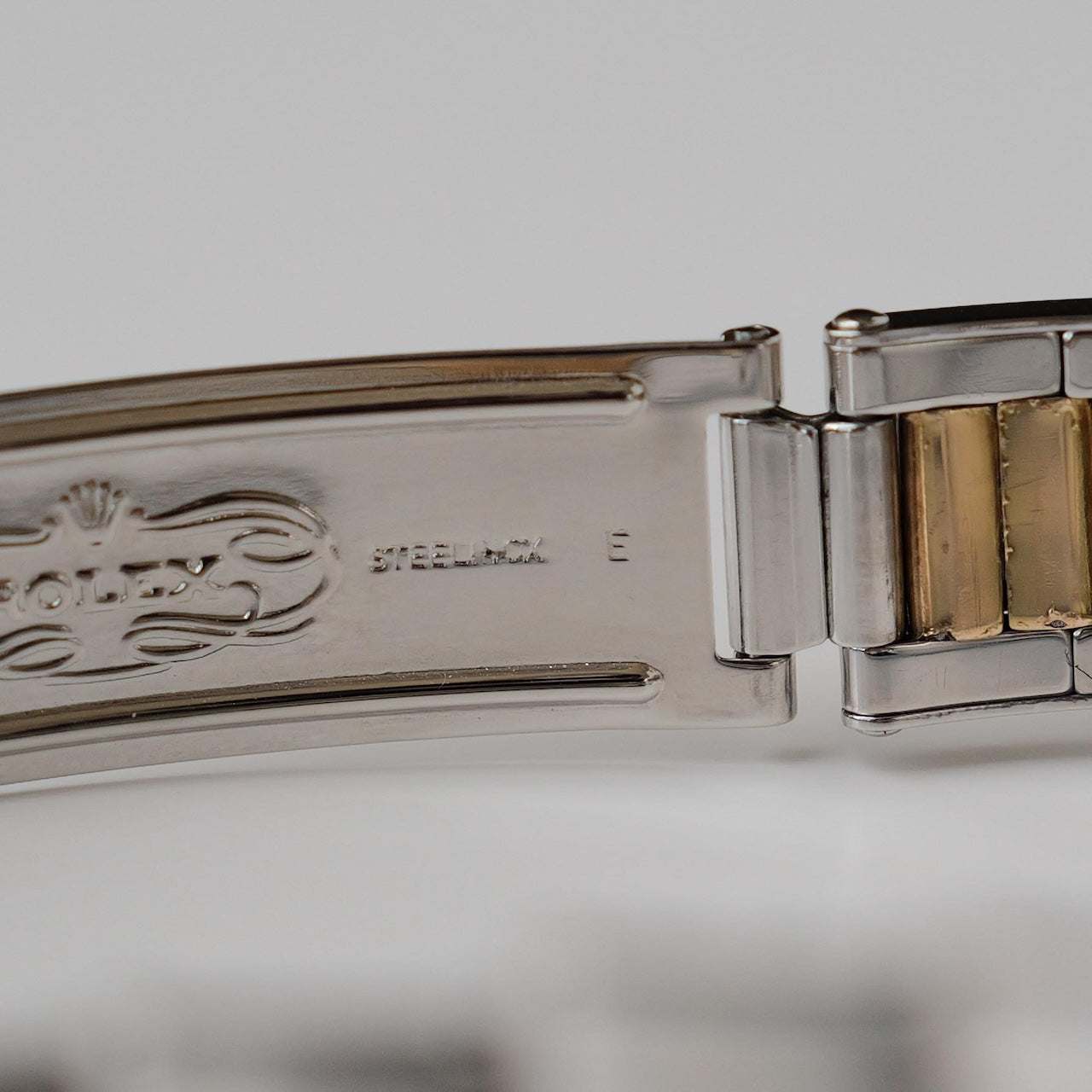 ロレックス/オイスターデイト1500/黒文字盤/ピンクゴールド/ROLEX OYSTER PERPETUAL DATE REF.1500 Black Dial Pink Gold 1975Y