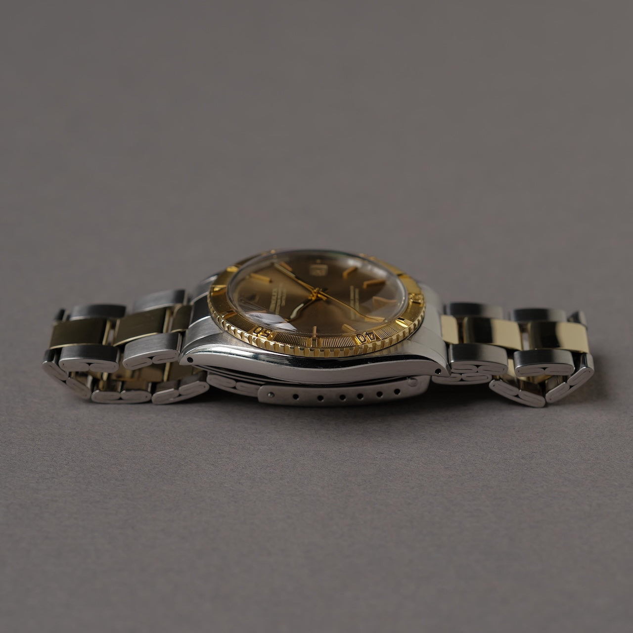ロレックス/デイトジャスト/サンダーバード1625/シャンパン・グレー・ゴースト/ROLEX DATE-JUST THUNDERBIRD REF.1625 "Champagne Grey Ghost Dial" Yellow Gold 1971Y