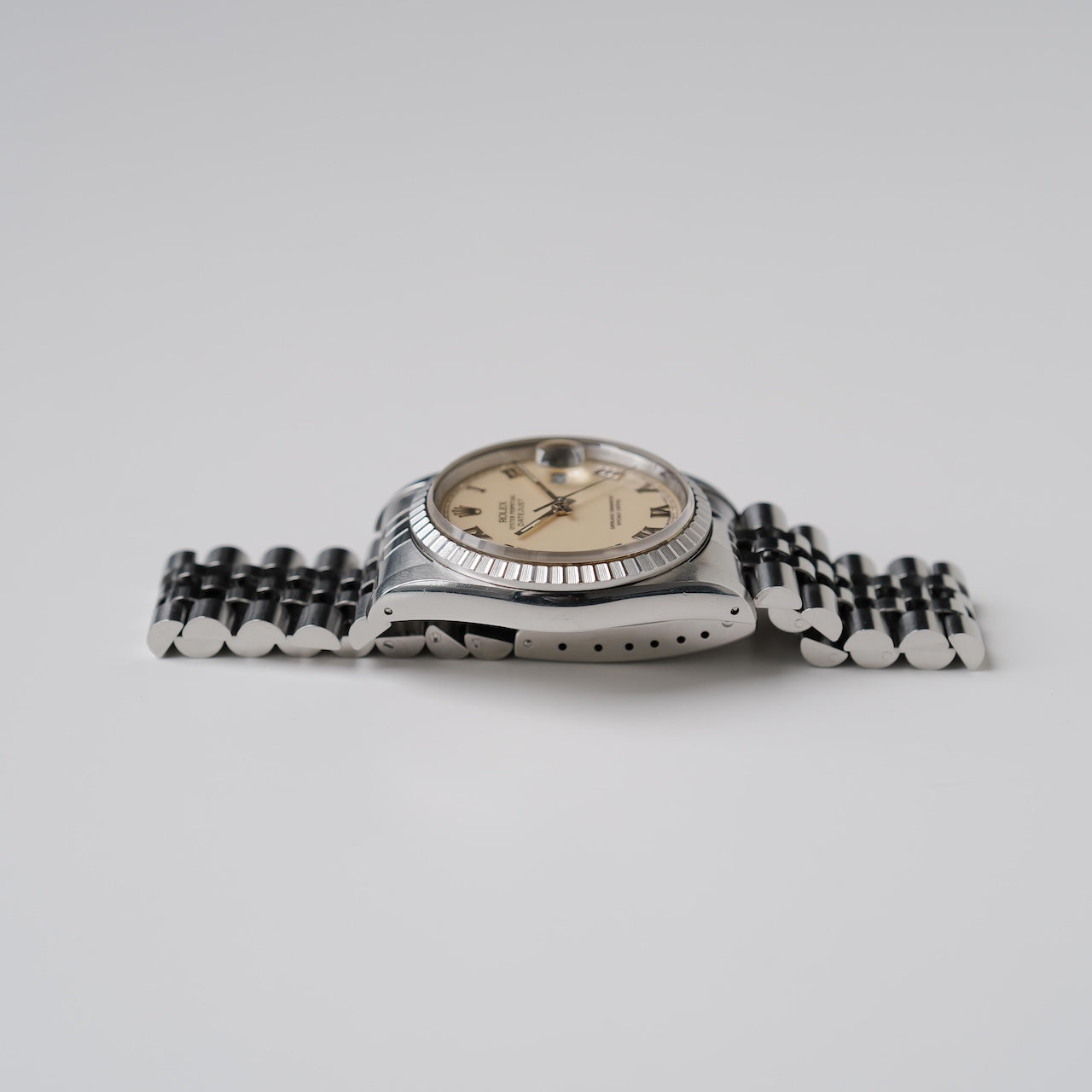 ロレックス/デイトジャスト16220/L番/アイボリーローマン/エンジンターンドベゼル/箱つき/ROLEX DATE-JUST Ref.16220 "IVORY ROMAN" Engine Turned Bezel 2001y with Box