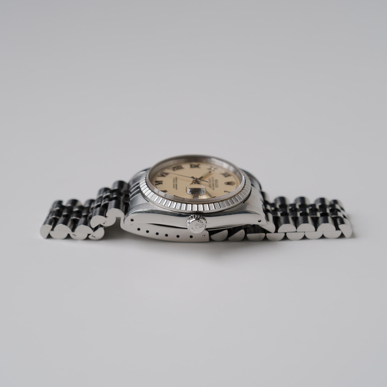 ロレックス/デイトジャスト16220/L番/アイボリーローマン/エンジンターンドベゼル/箱つき/ROLEX DATE-JUST Ref.16220 "IVORY ROMAN" Engine Turned Bezel 2001y with Box