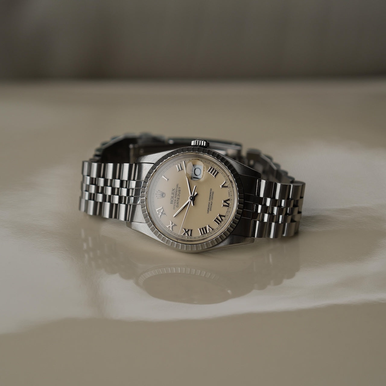 ロレックス/デイトジャスト16220/L番/アイボリーローマン/エンジンターンドベゼル/箱つき/ROLEX DATE-JUST Ref.16220 "IVORY ROMAN" Engine Turned Bezel 2001y with Box