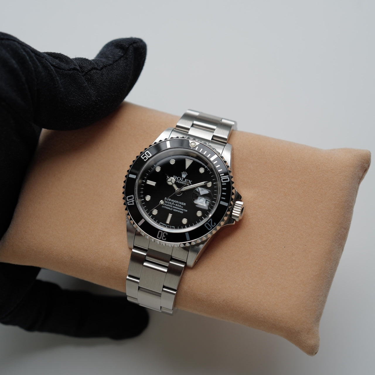ロレックス/サブマリーナーデイト16610/W番/オールトリチウム/箱・保証書付/ROLEX SUBMARINER DATE REF.16610 All Tritium 1995 with Box and Paper