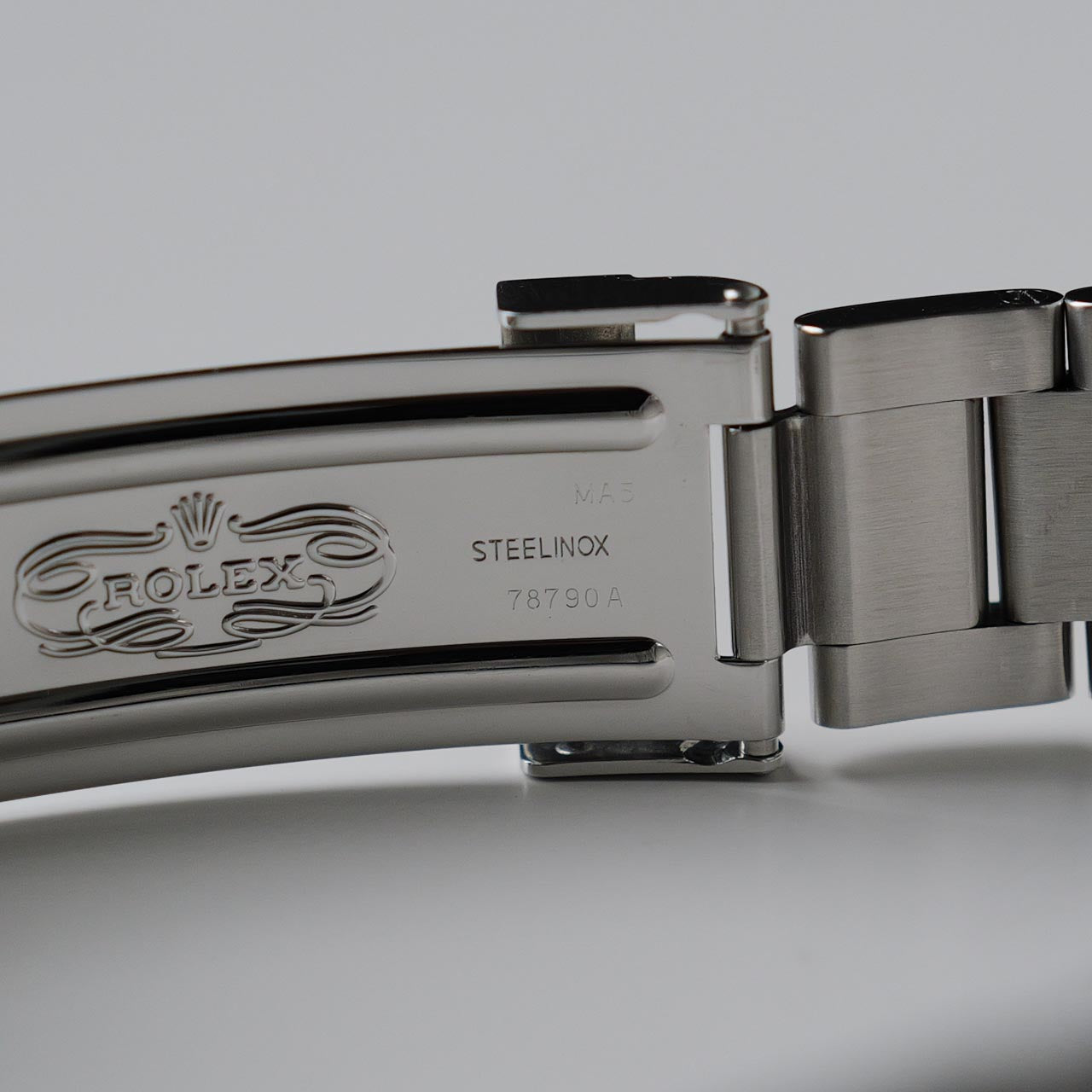 ロレックス/エクスプローラー2/16570/D番/黒文字盤/保証書付き/ROLEX