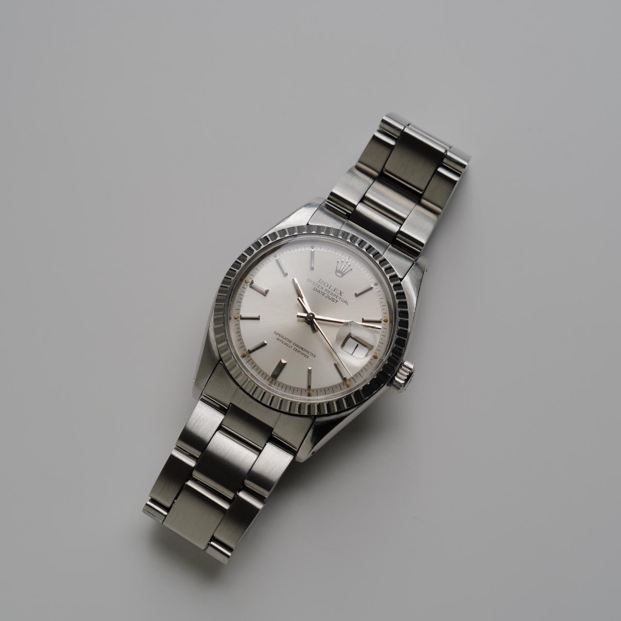 ロレックスデイトジャスト1603/シルバー/ステップドダイヤル/エンジンターンベゼル/ROLEX DATEJUST REF.1603 Silver Dial Engine Turned Bezel 1977y