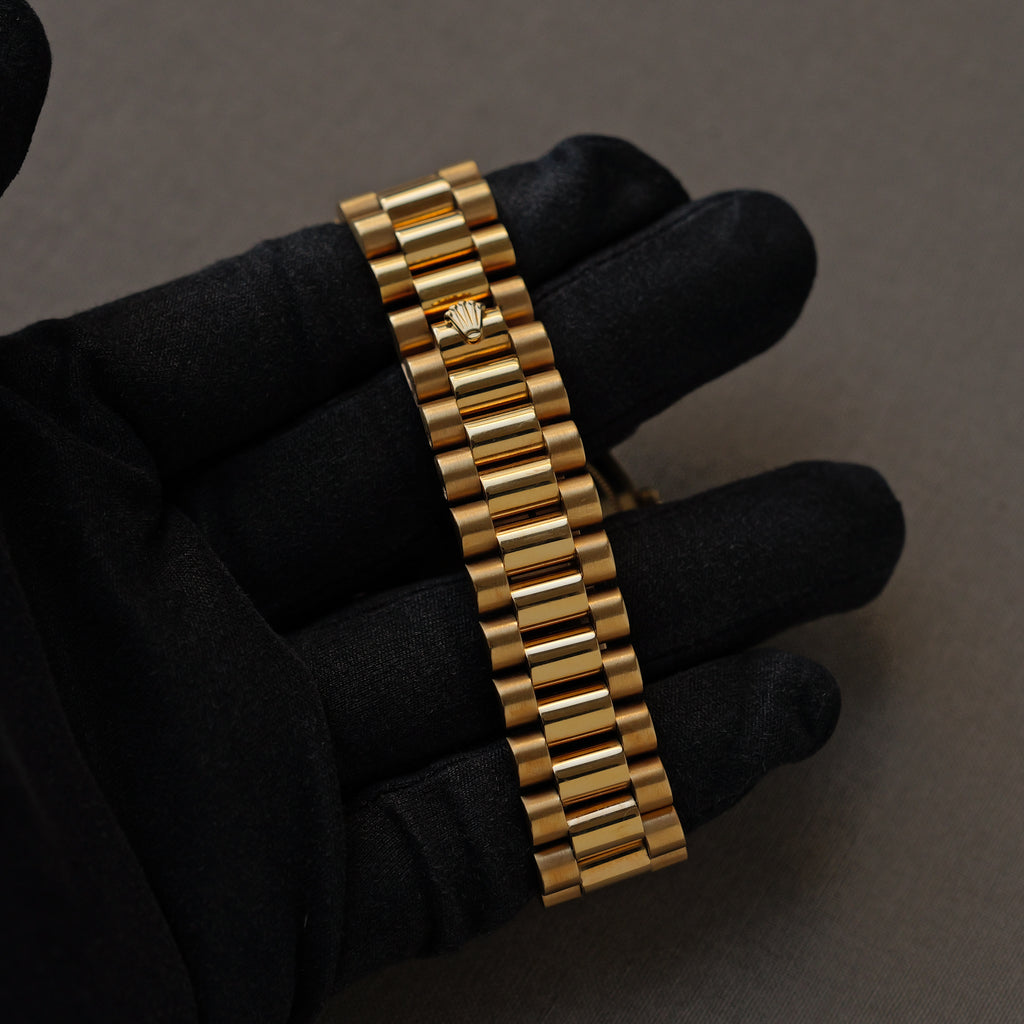 ロレックス/デイデイト18238A/A番/ブラウングラデーション/8Pダイヤ・2Pバゲット/トリチノバ/ROLEX DAY-DATE REF.18238 Brown Vignette Dial 8P Diamond 2P Baguette Tritinova 1998-99y
