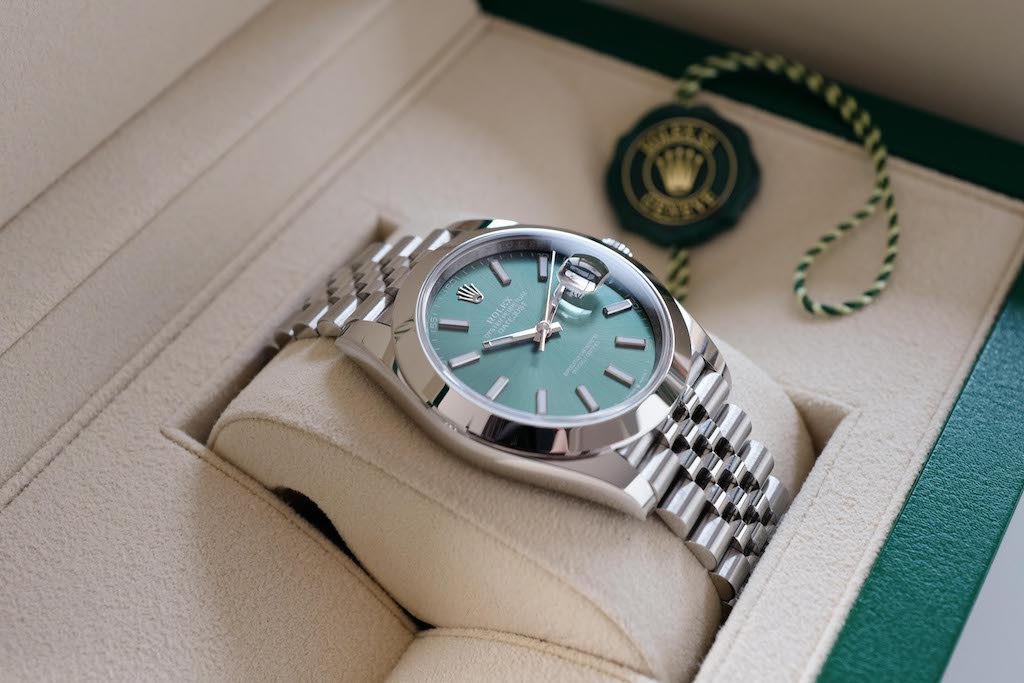 ROLEX DATE-JUST "Mint Green" Ref.126300 Jubilee Bracelet