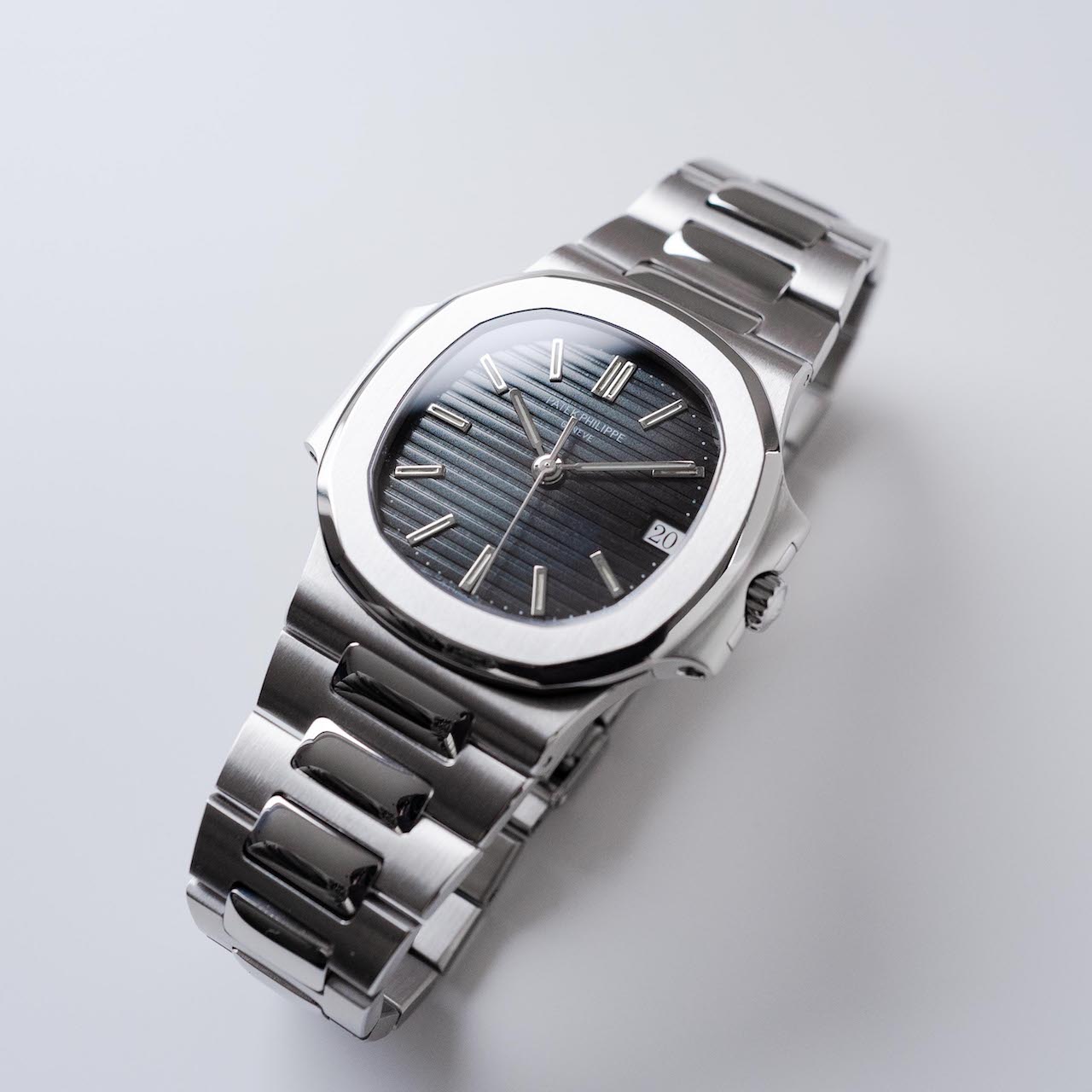 PATEK PHILIPPE Nautilus Ref.3800/1A-010 1990y with Archive