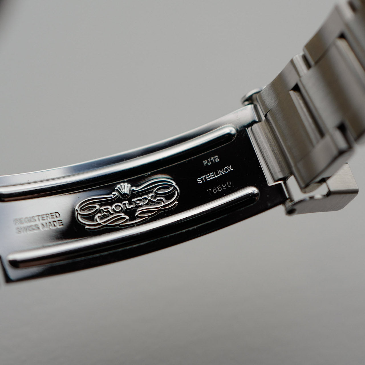 ロレックス/エクスプローラー1/ブラックアウトダイヤル/未研磨フルセット/ROLEX EXPLORER1 Ref.114270V "Black Out" 2009y FULL SET MINT