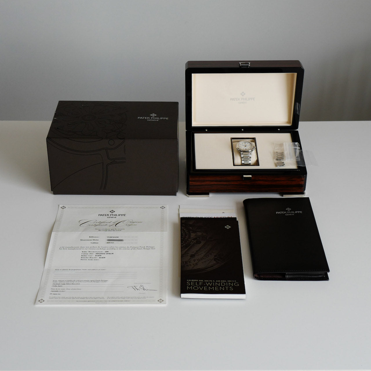 パテック・フィリップ/ノーチラス/国際保証書付き/PATEK PHILLIPE Ref.7118/1A-010 "Nautilus" Full Set