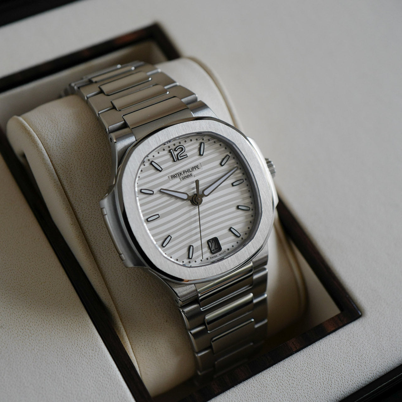 パテック・フィリップ/ノーチラス/国際保証書付き/PATEK PHILLIPE Ref.7118/1A-010 "Nautilus" Full Set