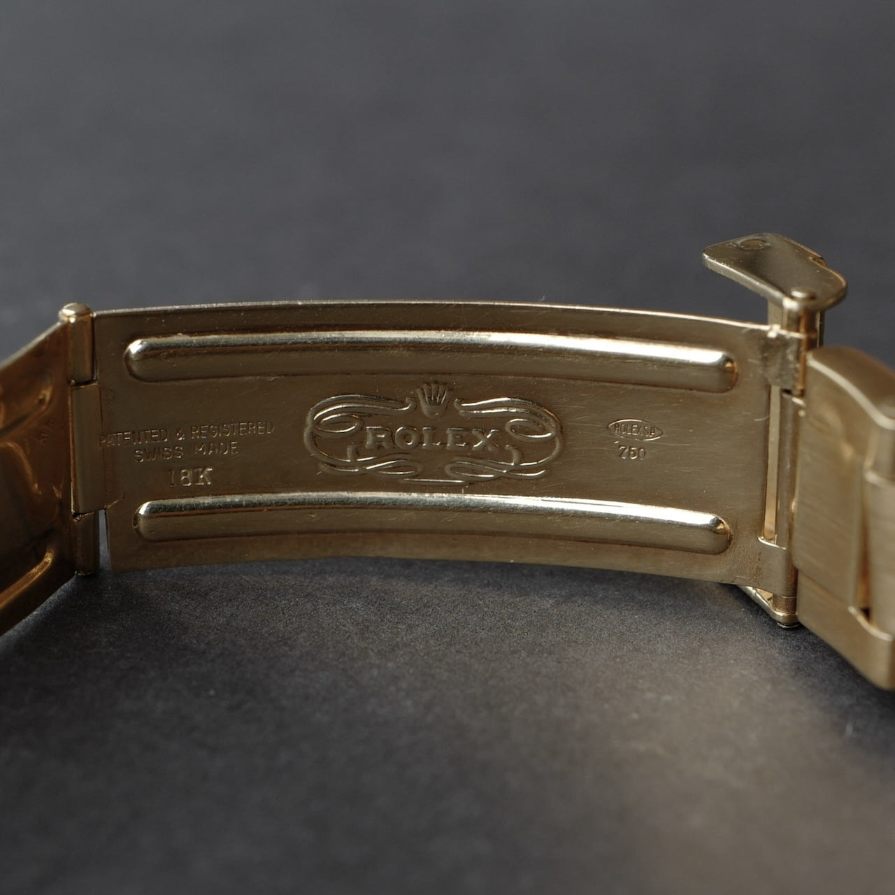 ロレックス/サブマリーナデイト1680/8/トロピカル/フジツボ/ROLEX SUBMARINER DATE 1680/8 18KYG "TROPICAL" Nipple Dial 1970y