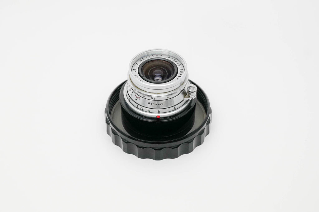 LEICA